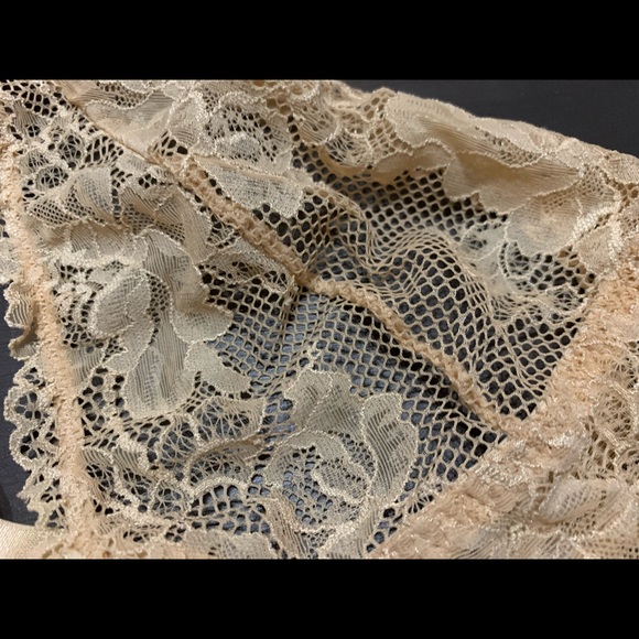 Savage x fenty bralette - Picture 2 of 4